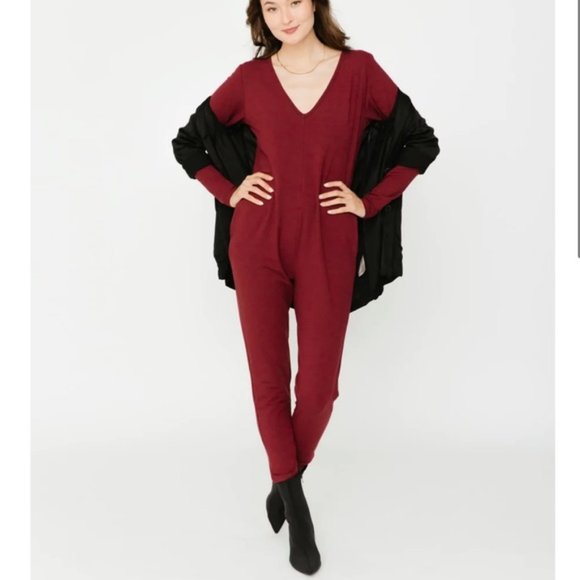Smash + Tess Pants - ❗️SOLD❗️Smash + Tess The Friday Romper in Burgundy Size S